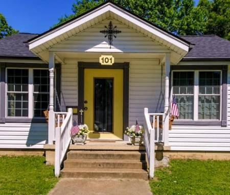 Historic Town Square Bungalow In Heart Of Brighton Atoka Εξωτερικό φωτογραφία